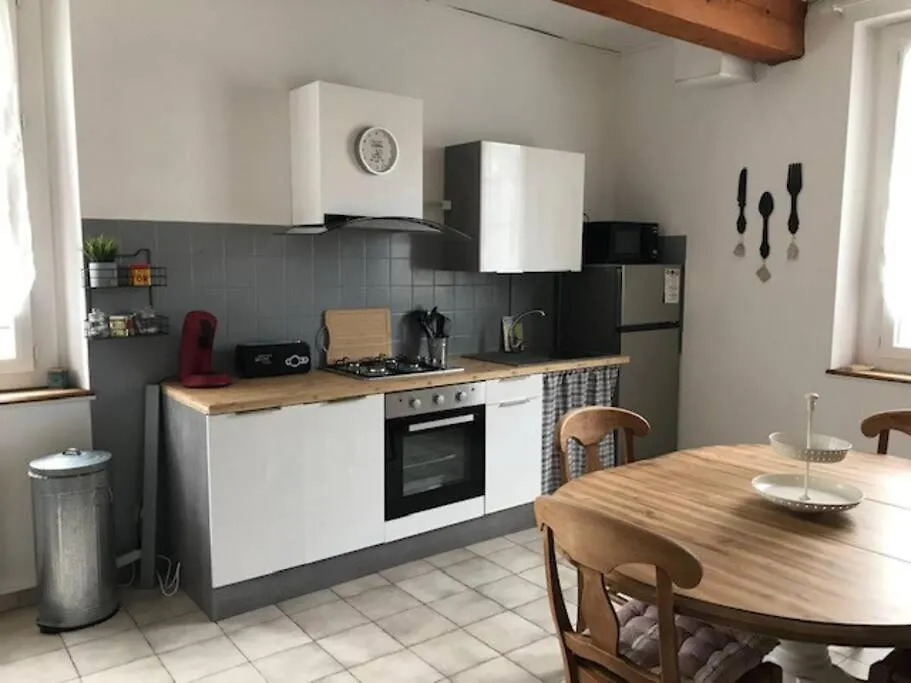 Agreable Maison De Village Léran